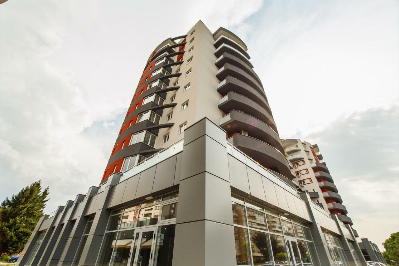 Spacious & Bright 2 Bedroom Central Apartment Oradea Exteriör bild